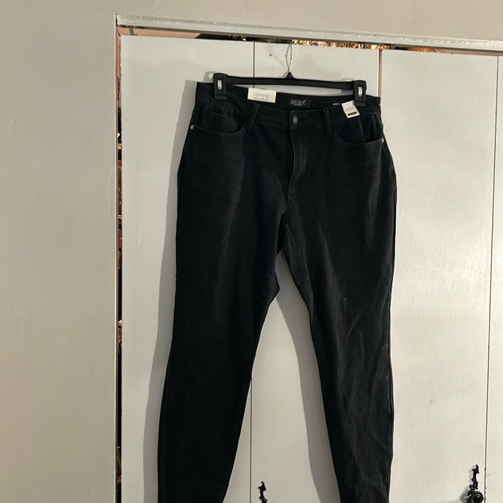 Judy Blue black skinny jeans. NWT